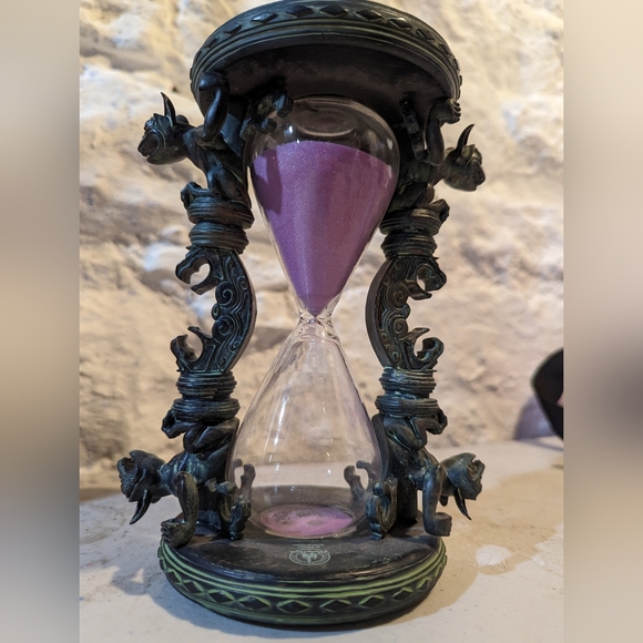 Disney Haunted Mansion Gargoyle Hourglass - Picture 1 of 4